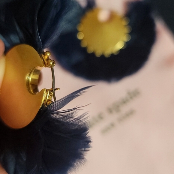 Authentic Kate Spade In Full Feather Hoops - Picture 4 of 7